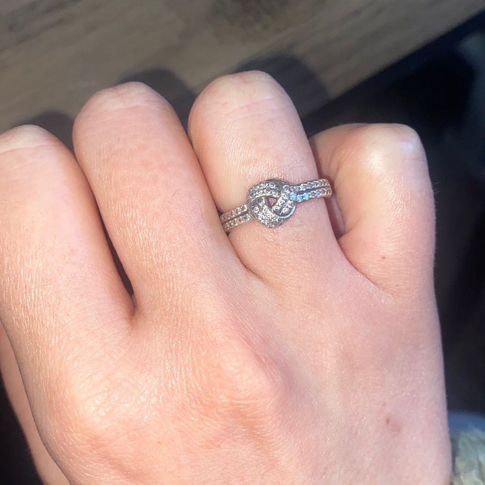 Pandora love knot ring size 6